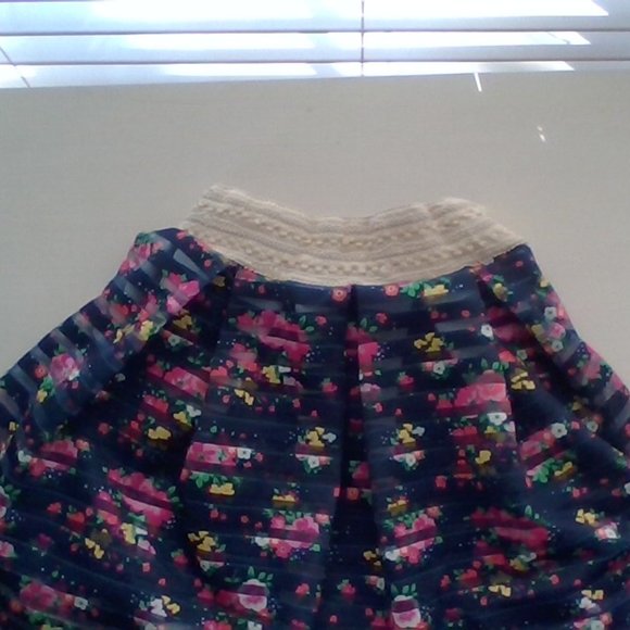 KOHLS SKIRT - Picture 1 of 1
